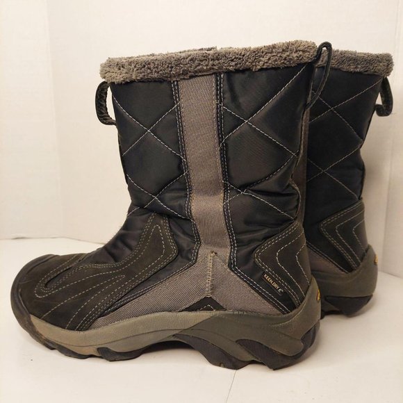 Keen Betty Boots Size 9 Quilted Waterproof Insulat